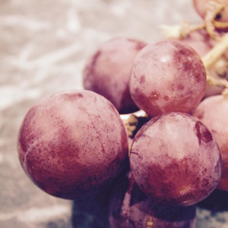 Luqman Surkh Grapes